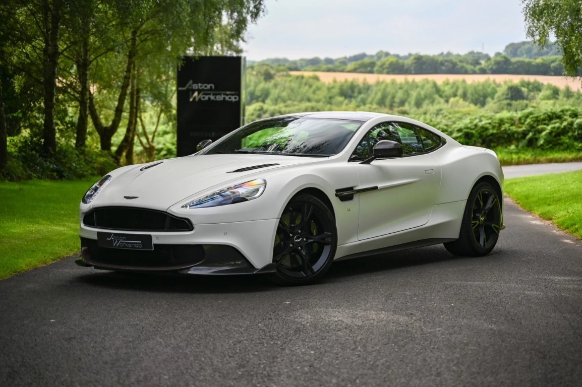 Aston Martin Vanquish 5.9 V12 Vanquish S